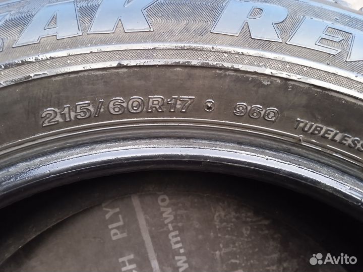 Bridgestone Blizzak Revo1 215/60 R17