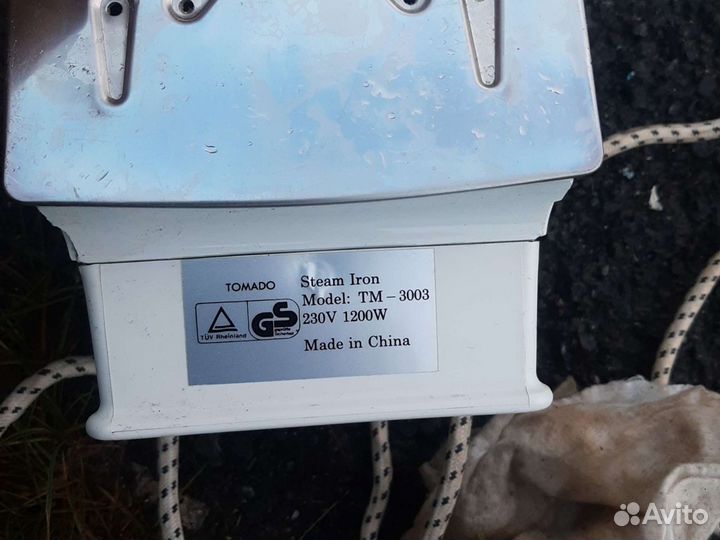 Утюг электрический с отпариванием Tomado