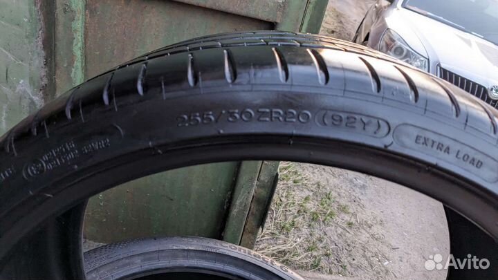 Michelin Pilot Super Sport 255/30 R20 92Y
