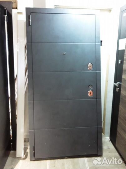 Дверь входная металлическая