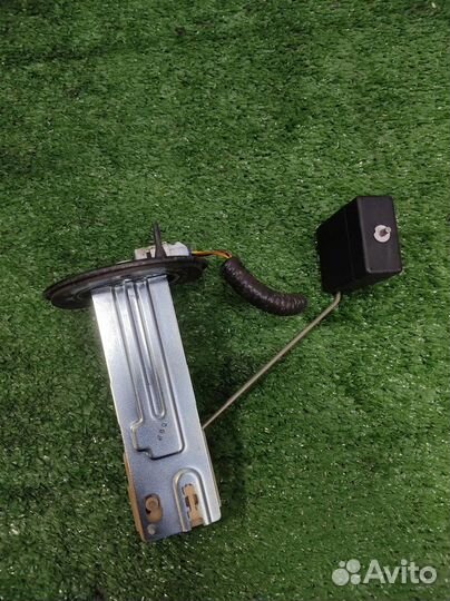 Датчик уровня топлива Lexus GS300 (S160) 2001