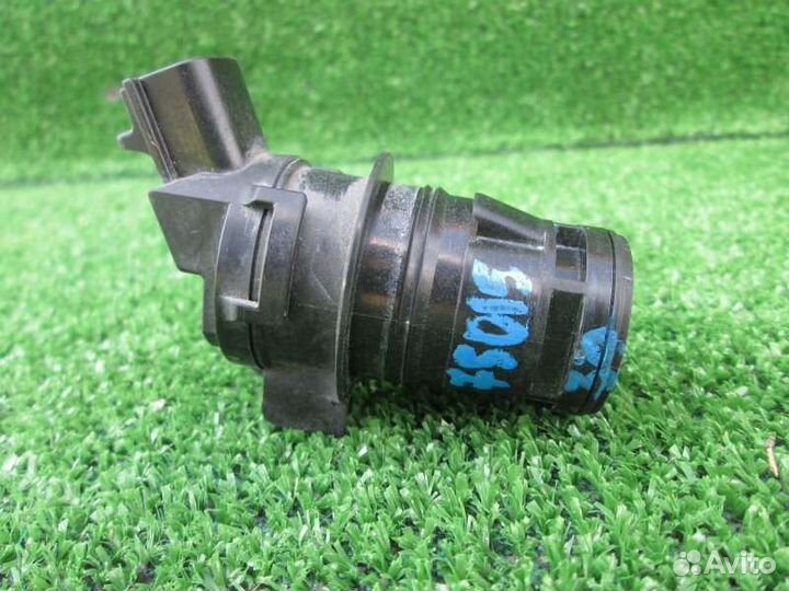 Мотор бачка омывателя передний Toyota Prius ZVW30