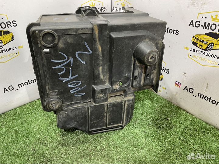 Короб акб Ford Focus 2