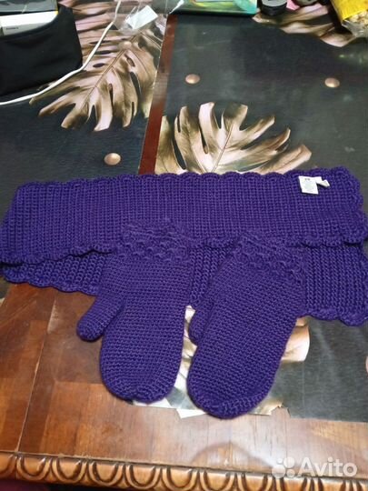 Варежки и шарф зимние