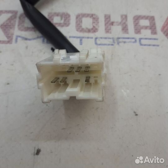 Выключатель регулировки положения сидения hyundai