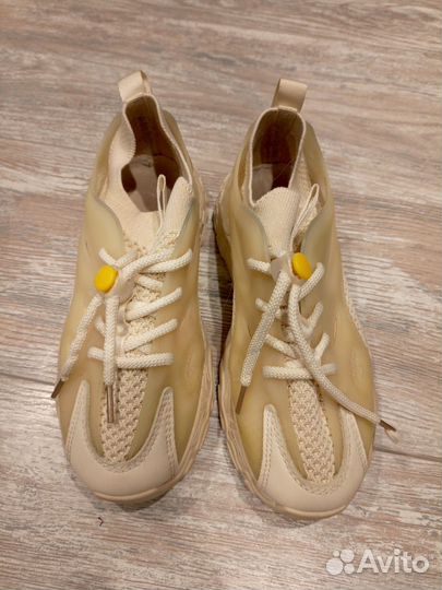 Кроссовки, 35 размер