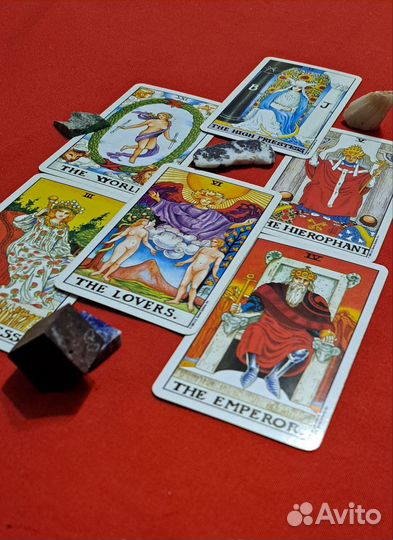 Гадание на картах Таро. Любовь, Отношения, Тайны