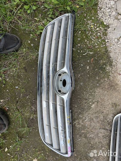 Решетка радиатора Toyota Corolla 120