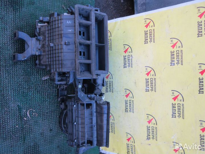 Hyundai genesis Корпус печки 2010