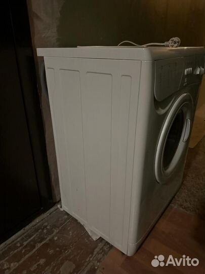 Стиральная машина indesit