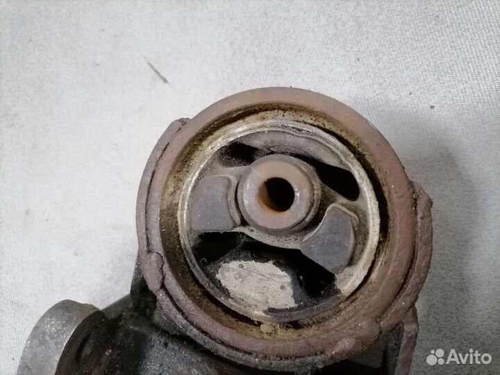 Опора МКПП с кронштейном Nissan Bluebird 1983-90