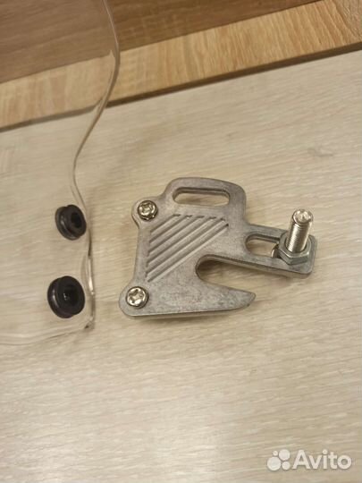 Стекло ветровое на классический мотоцикл