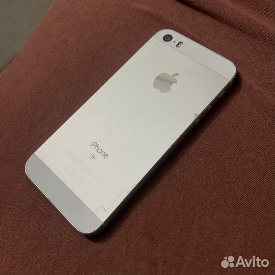 iPhone SE, 32 ГБ