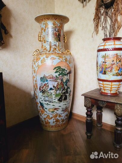 Громадная винтажная китайская напольная ваза