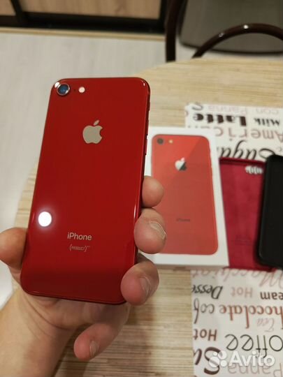 iPhone 8, 64 ГБ