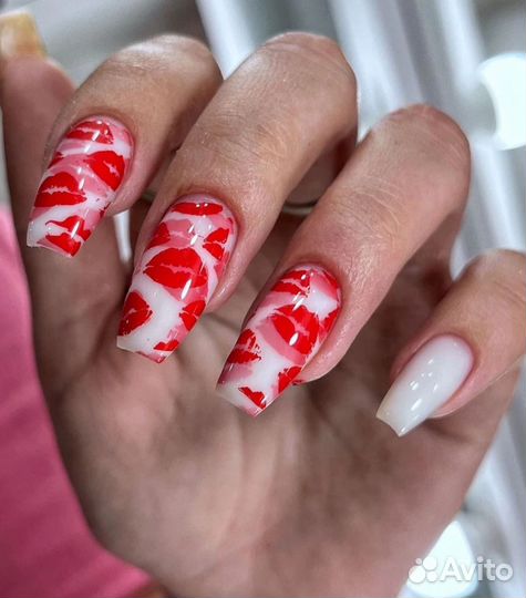 Маникюр, педикюр, наращивание ногтей