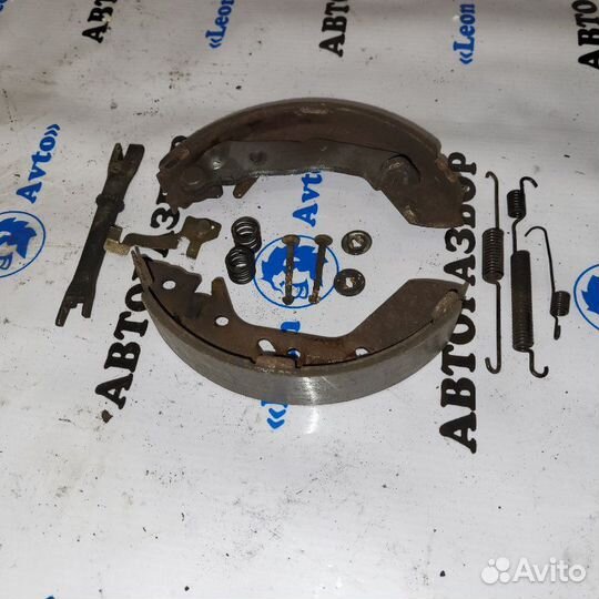 Тормозной механизм ручника правый Hyundai Accent 3