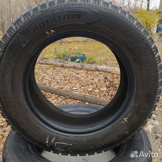Goodyear UltraGrip 500 215/65 R16 25C