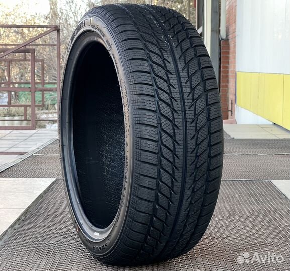 Westlake SW606 215/50 R17 95V