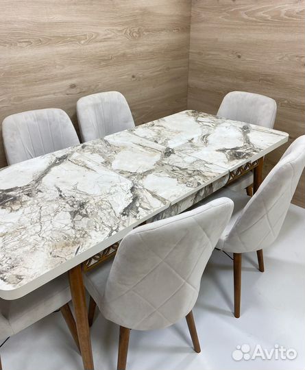 Стол обеденный раздвижной и стулья