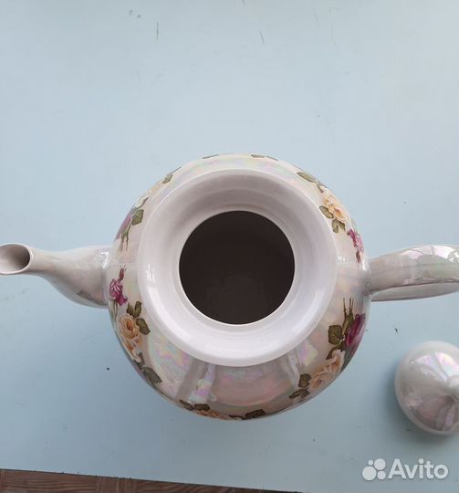 Фарфоровый чайник новый