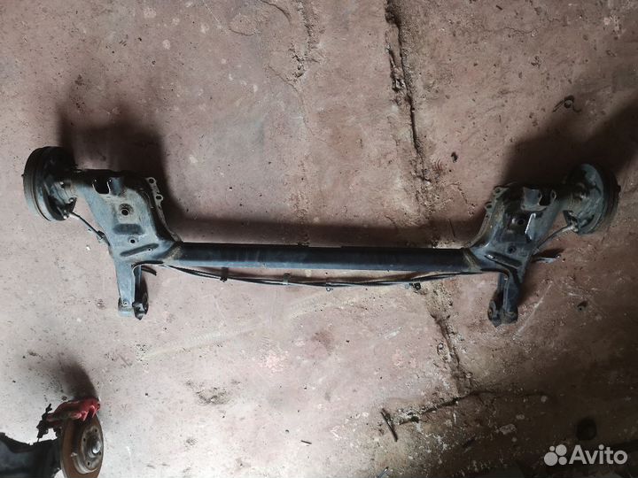 Балка подвески toyota passo kgc30 1kr-fe