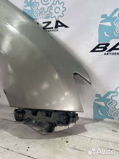 Крыло переднее правое Renault Logan 2