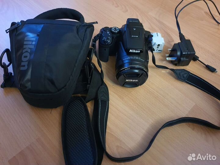 Зеркальный фотоаппарат Nicon coolpix