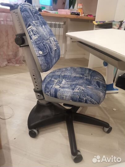 Растущая парта и стул бу