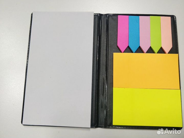 Блокнот кожаный с цветными стикерами. Новый