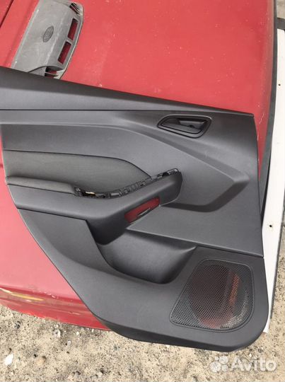 Обшивка двери ford focus 3