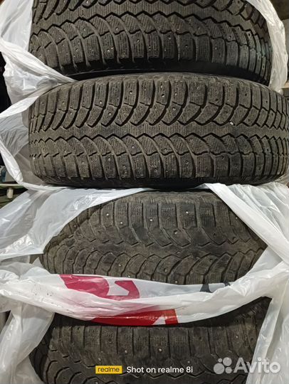 Bridgestone Blizzak Spike-01 225/65 R17