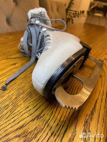 Фигурные коньки