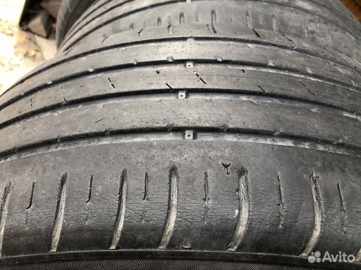 Kumho Ecsta HS51 235/55 R17 W