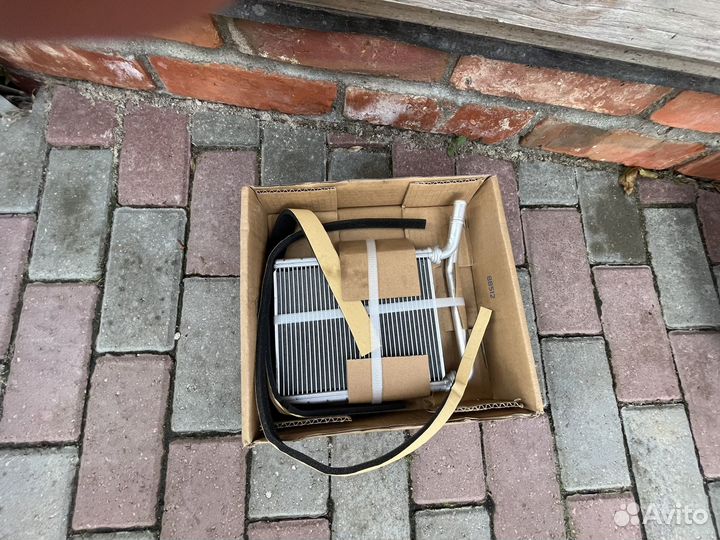 Радиатор печки toyota avensis 2011