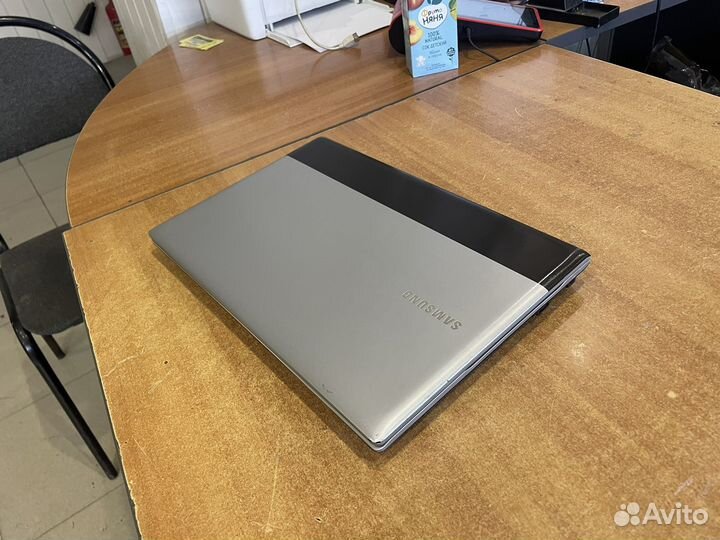 Samsung RV515 AMD E450/6G/256Gb/Radeon HD6400M 1Gb