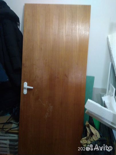 Двери межкомнатные 600 х 2000 б/у с коробкой