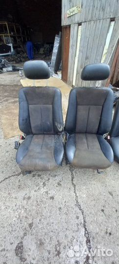 Сиденья комплект Мерседес-Бенс E-Класс W 210 2.0