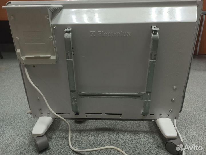 Электрический обогреватель конвектор electrolux