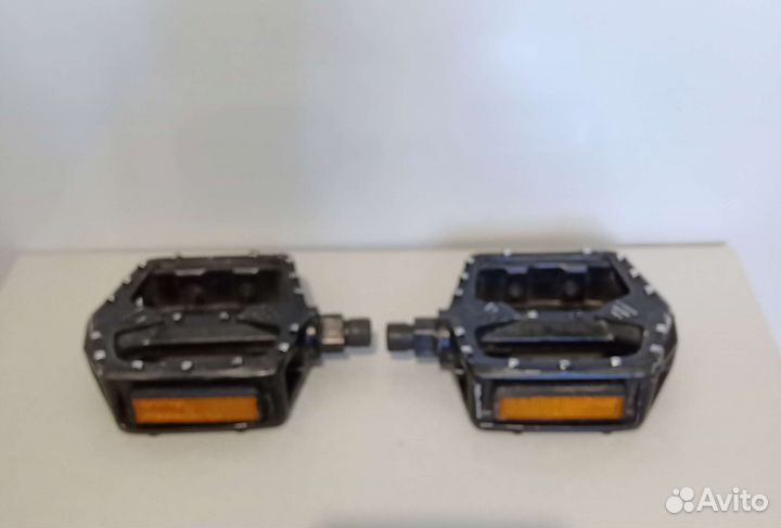 Педали с туклипсами и без