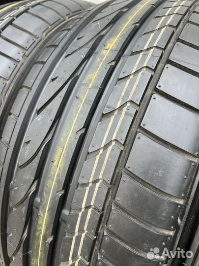 Bridgestone Potenza RE050A 235/45 R17