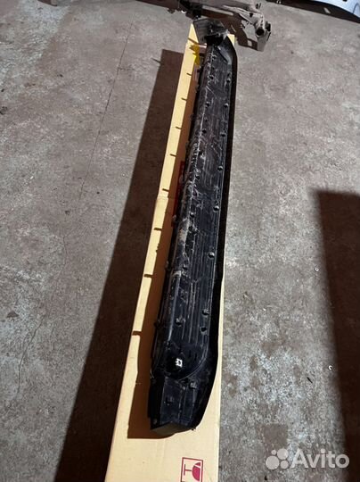 Накладка правой подножки Toyota Fortuner 15