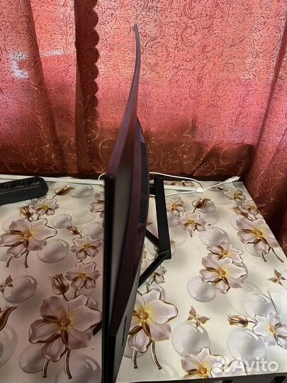 Изогнутый игровой монитор, 27”, 2K, 165 Гц