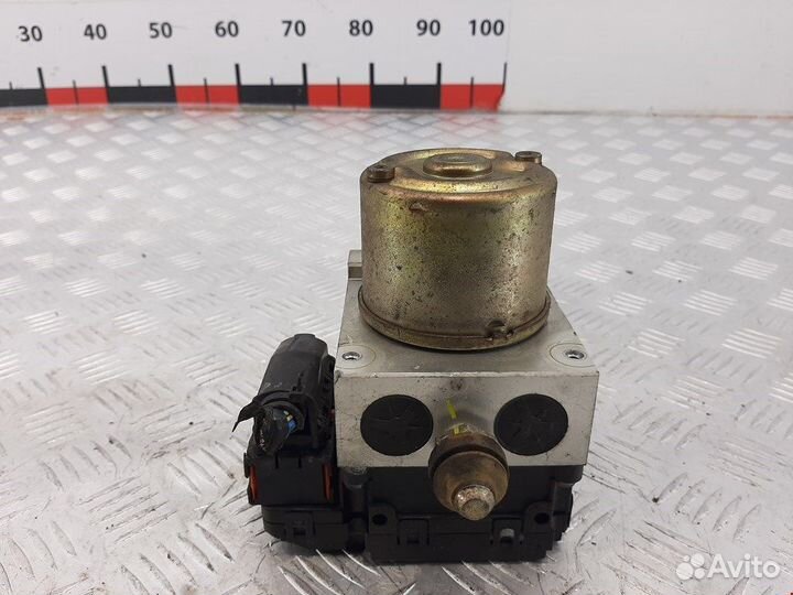 Блок ABS для Mitsubishi Space Wagon 3 MR289380