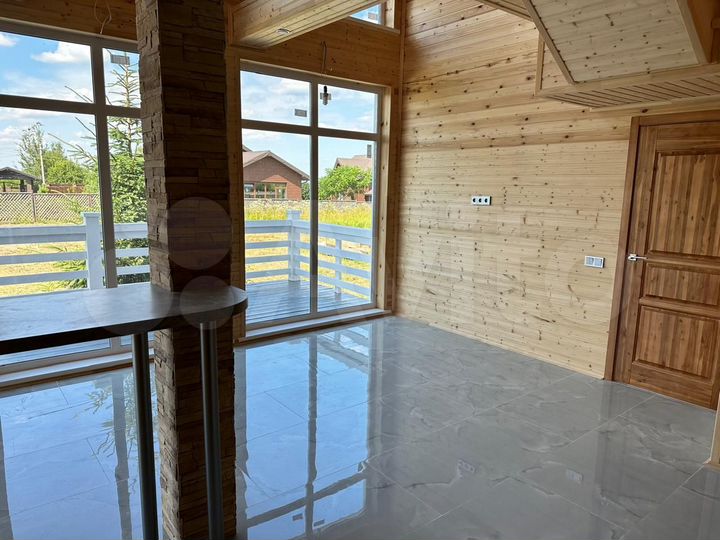 Дом 215,5 м² на участке 15 сот.