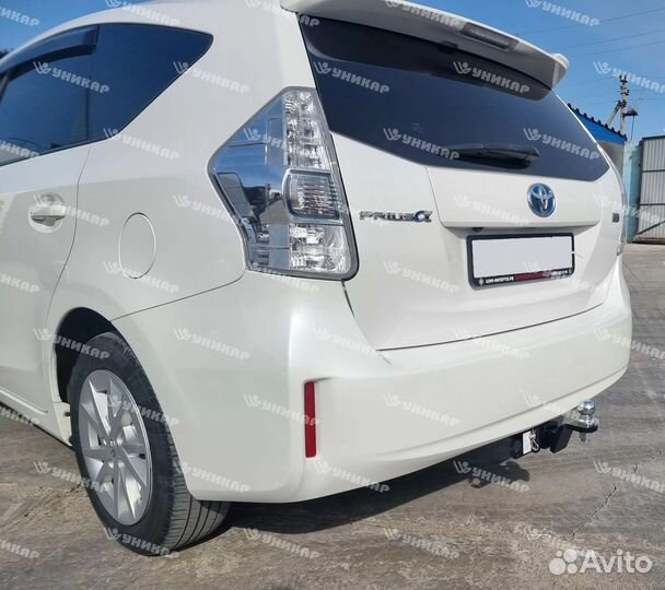 Фаркоп toyota prius alpha I поколение