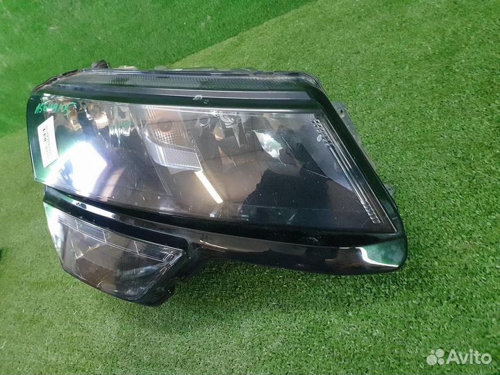 Фара правая Skoda Karoq
