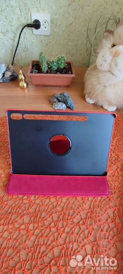 Чехлы и плёнки для планшетов Samsung и Sony