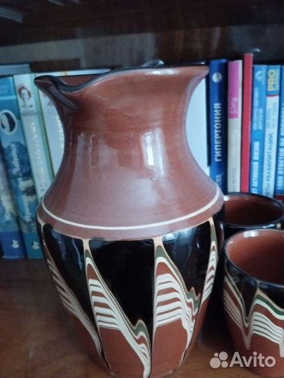 Кувшины и тарелки декоративные