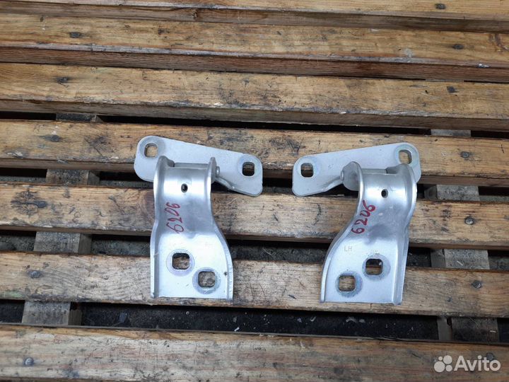 Петля крышки багажника Opel Astra J 2012 13275575